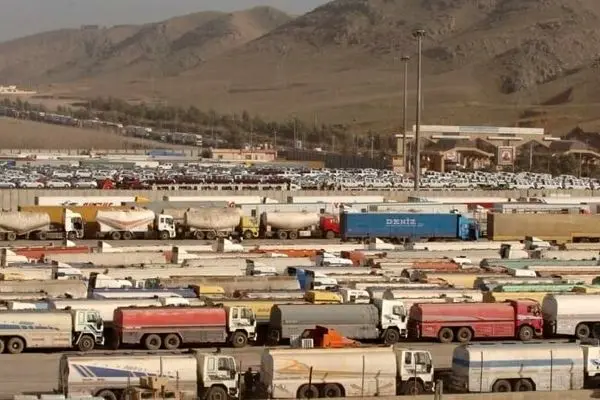 مهم‌ترین موانع بیمه رانندگان تاکسی‌های اینترنتی/تکلیف خلأهای قانونی چیست؟ 