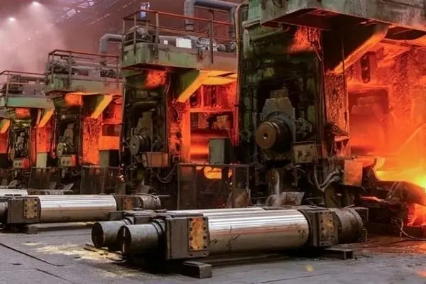 تنزل رتبه فولاد ایران به دنبال تشدید محدودیت‌های انرژی 