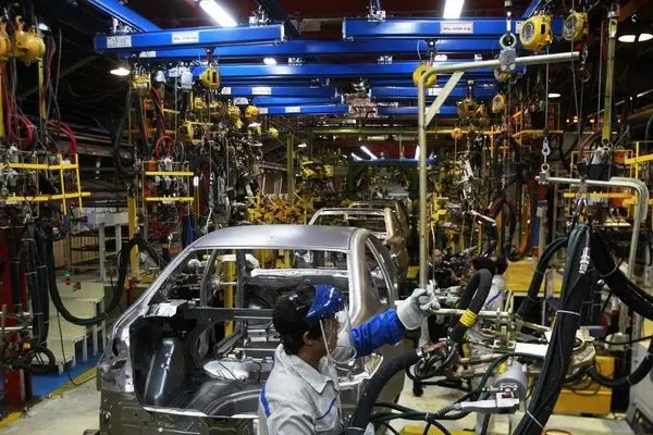زیان ۳۴ هزار میلیارد تومانی سه خودروساز ایرانی طی 6 ماه!