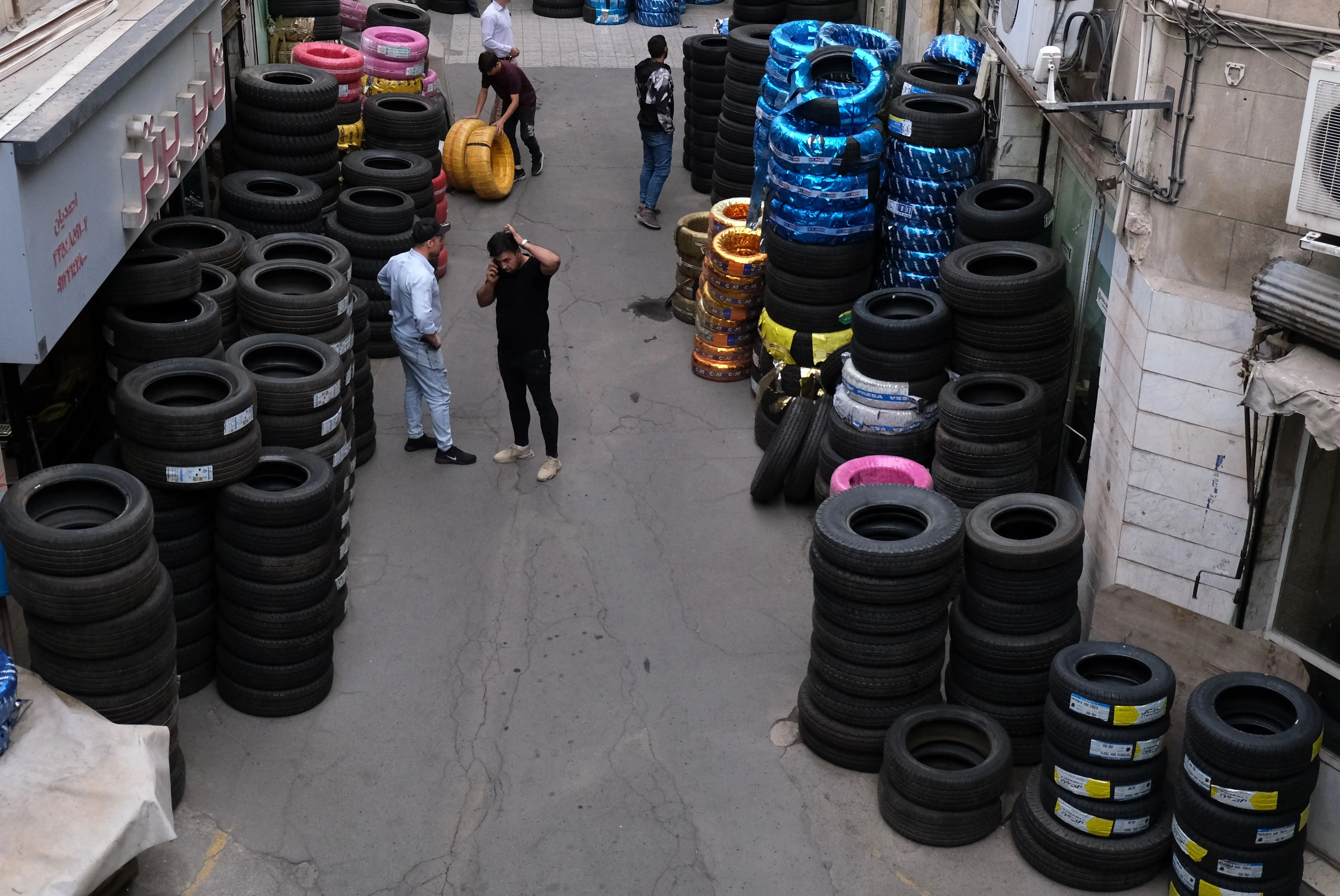 چرخ لنگ تامین مواد اولیه تولیدکنندگان لاستیک