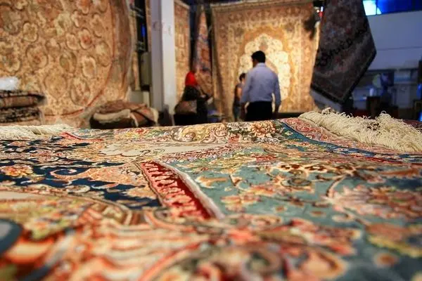 فرش دستباف قربانی رقابت‌های سیاسی / مهاجرت فرش‌باف‌ها به هند و پاکستان