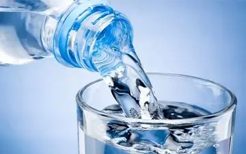 اعلام قیمت رسمی آب معدنی/هر بسته ۶تایی چند؟