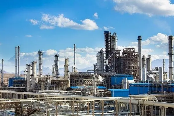 چراغ سبز بانک ملی برای همکاری با دانش بنیانها در راستای توسعه صنعت نفت