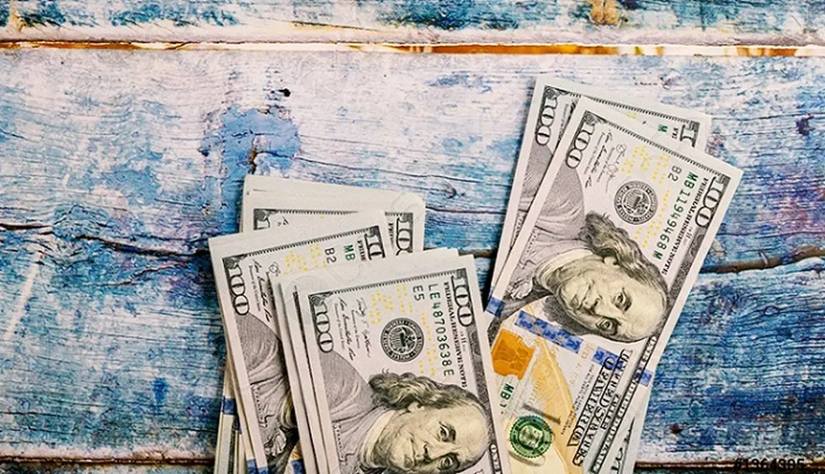 شکاف قیمتی دلار مبادلهای و آزاد در اوج