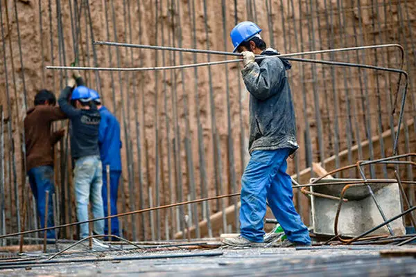 ادامه تلاش کارگران برای بررسی افزایش مجدد مزد در جلسه شورای عالی کار
