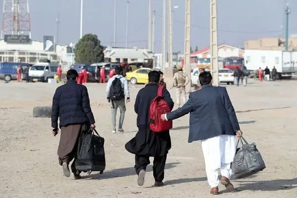 حبس و جزای نقدی در انتظار اتباع بیگانه غیرمجاز 