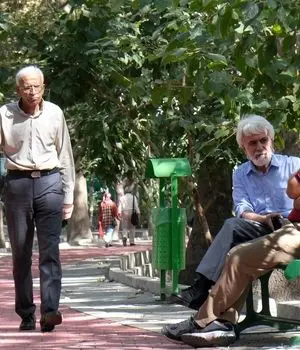 چراحقوق اسفند سال قبل به حساب بازنشستگان واریز شد؟