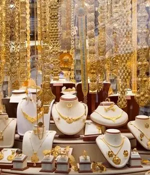 بازار طلا و ارز سکه شد/وقت خرید دلار است؟