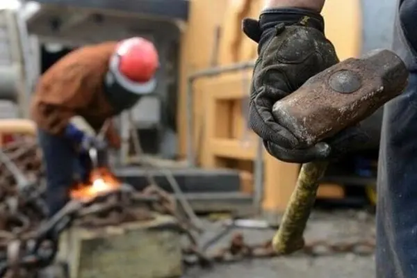 واکنش رئیس کمیسیون اجتماعی مجلس به افزایش ۴۵درصدی حقوق کارگران