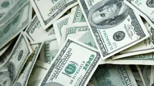 دلار در لبه مرز کانال ۱۱۱هزار تومانی