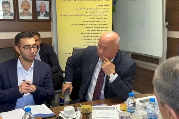 دو مشکل، گریبانگیر 11 صنعت در شهریورماه