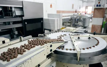 زمین‌گیری صنعت شیرینی و شکلات در پی کمبود و گرانی مواد اولیه