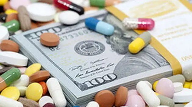 سهم ۵۰ درصدی بیماران از هزینه‌های دارو/ادامه بحران نقدینگی