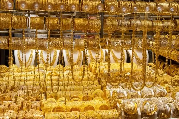 افزایش جزئی قیمت طلا ۱۸عیار
