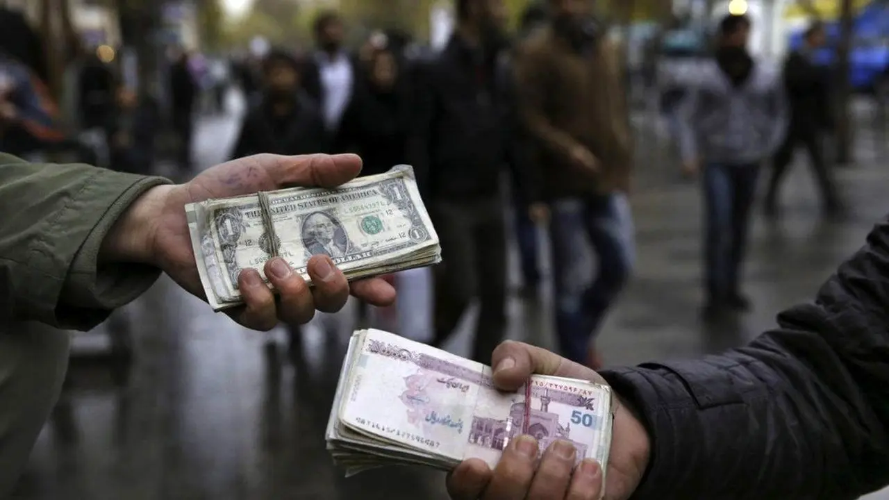 اختلاف ۳۱هزارتومانی نرخ دلار مبادله‌ای با آزاد