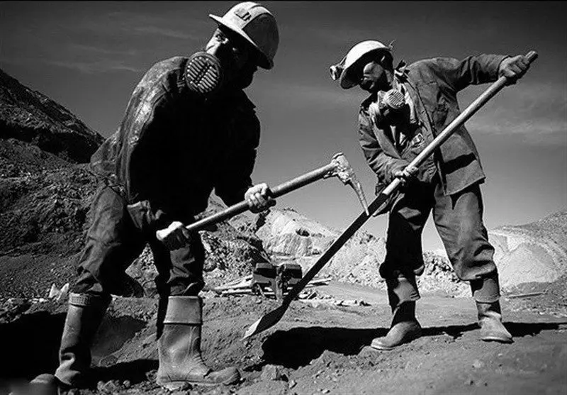 هزینه‌های هنگفت درمان بر دوش کارگران معادن