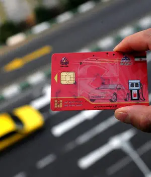 پشت‌پرده کارت سوخت سفید/بنزین طبقاتی صحت دارد؟