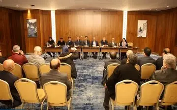 حسن زاده: خروج از شرایط سخت اقتصادی با توسعه تجارت ممکن می‌شود