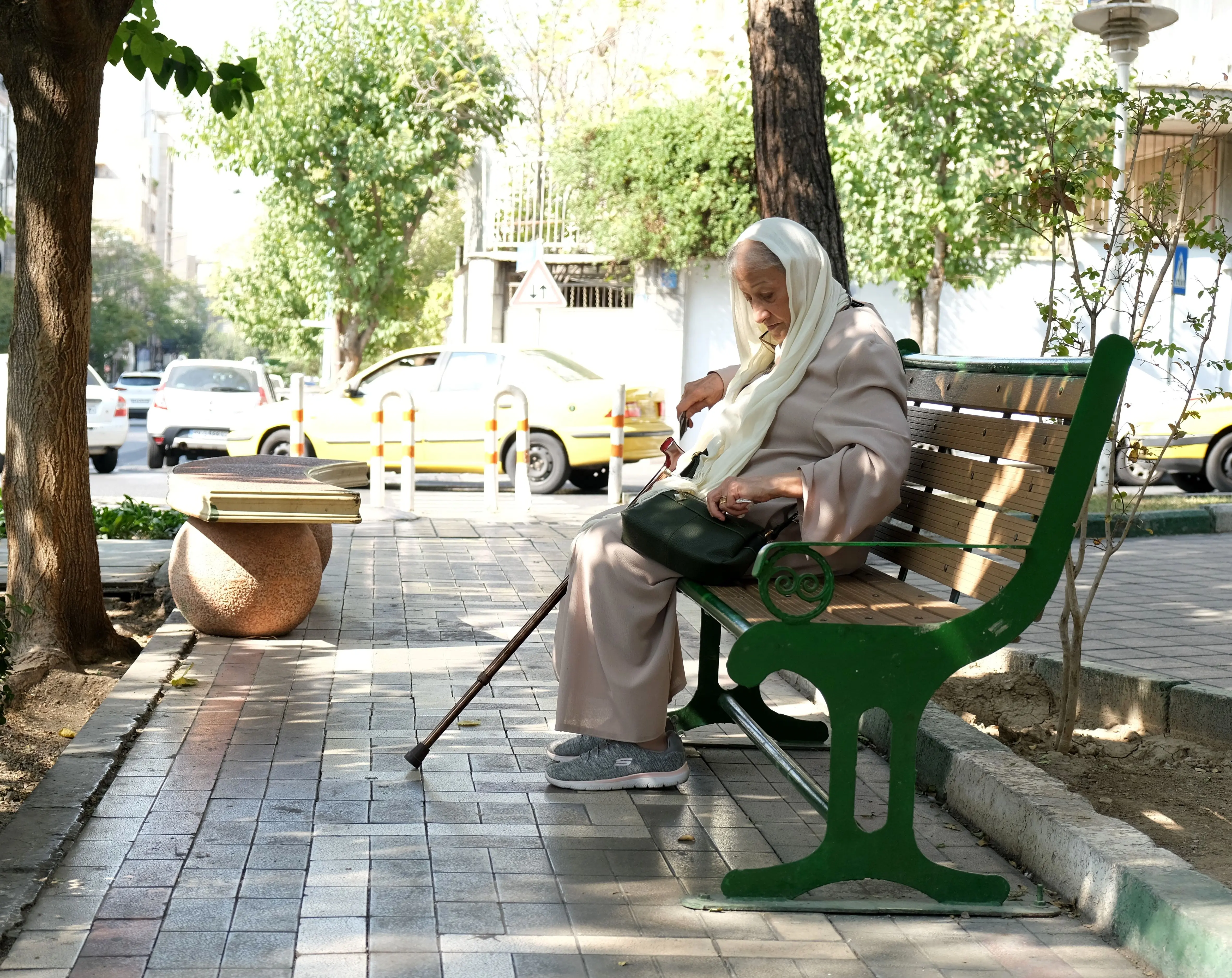 تایید کاهش سن بازنشستگی زنان شاغل/اجرای ماده۱۷ قانون حمایت از خانواده