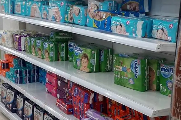 هزینه‌های سرسام‌آور مراقبتی نوزادان برای والدین/ قیمت پوشک بچه چند؟+ جدول