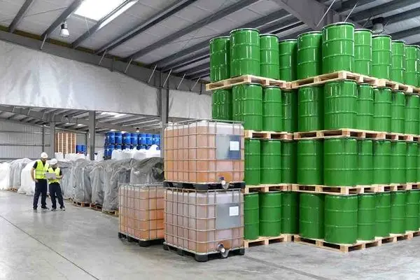خودروسازان در تنگنای مواد اولیه/ زنگ هشدار کاهش تولید خودرو