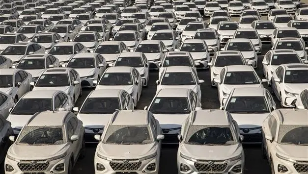 پیش‌بینی قیمت خودروهای داخلی و وارداتی در سال ۱۴۰۴