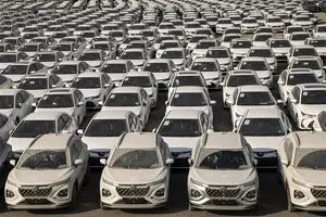 پیش‌بینی کاهش ۳۰درصدی قیمت خودروهای خارجی