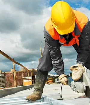 امنیت شغلی کارگران قربانی لابی‌های پیمانکاران