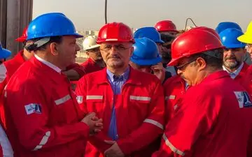 مدیرعامل شرکت ملی نفت به منظور بررسی طرح‌های صنعت نفت به اهواز رفت