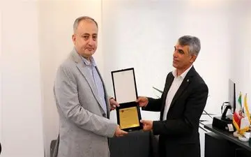 تقدیر جامعه اقتصادی هرمزگان از ناظر گمرکات استان