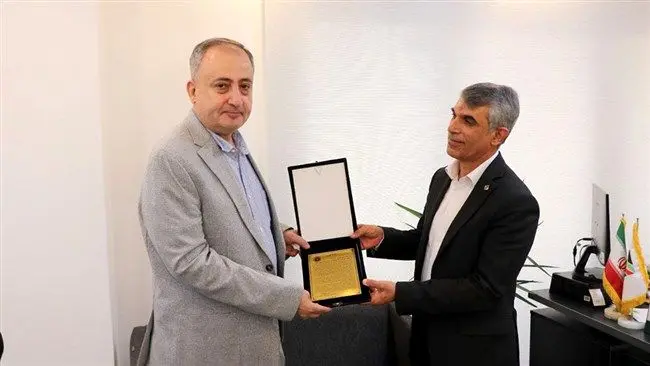 تقدیر جامعه اقتصادی هرمزگان از ناظر گمرکات استان