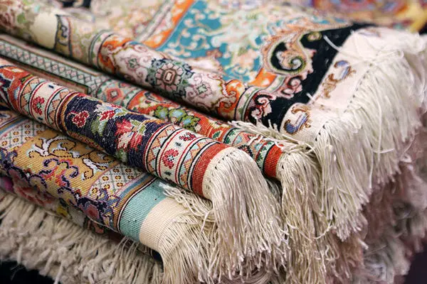 بازار فرش ایران در قبضه محصولات بی‌کیفیت افغان