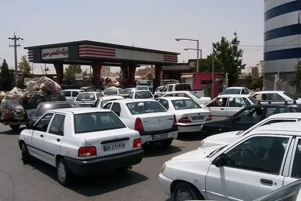 دولت ایران در تنگنای چالش بنزین/ گزارش فایننشال تایمز