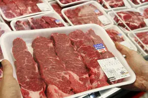 زنجیره معیوب عرضه گوشت قرمز/ گوشت یک میلیونی بر سر سفره خانوار+ اینفوگرافی