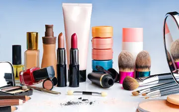 فروش فرآورده‌های آرایشی و بهداشتی فاقد مجوز در فروشگاه‌های اینترنتی ممنوع شد