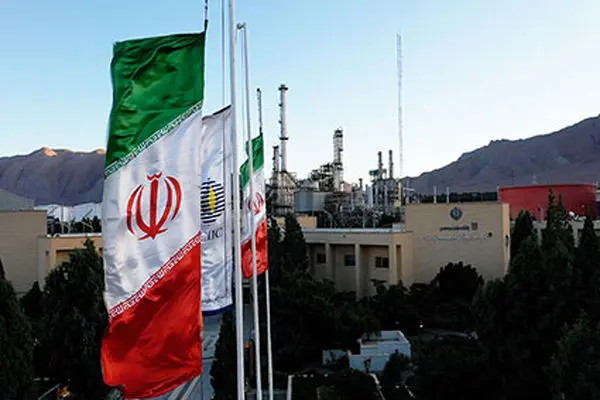 اهمیت ساخت نیروگاه خورشیدی برای صنایع شیمیایی ایران